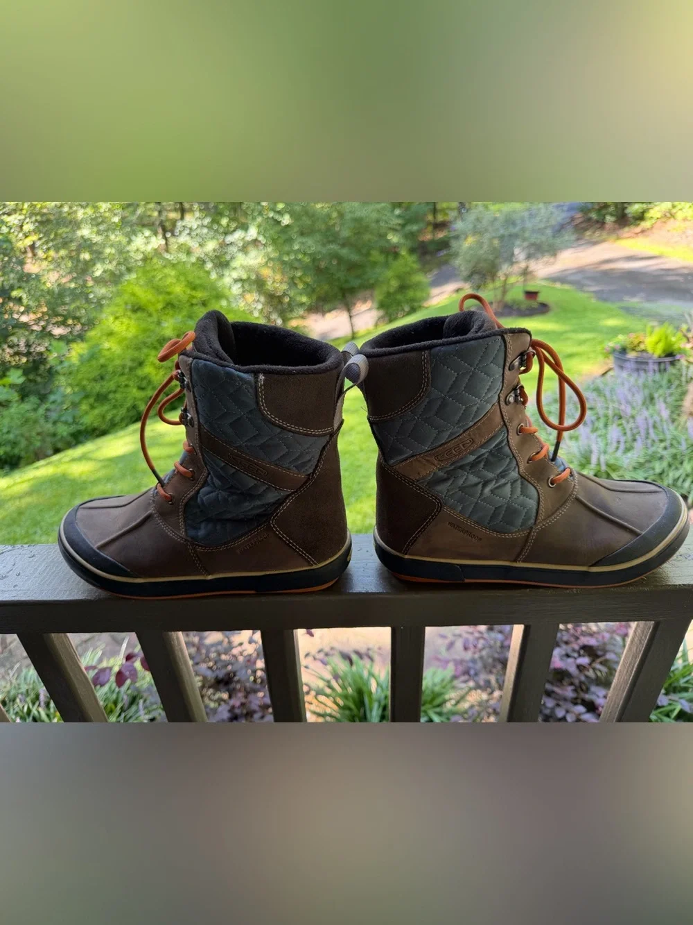 KEEN Women's Brown Quilted Lace-Up Winter Boot Size 9